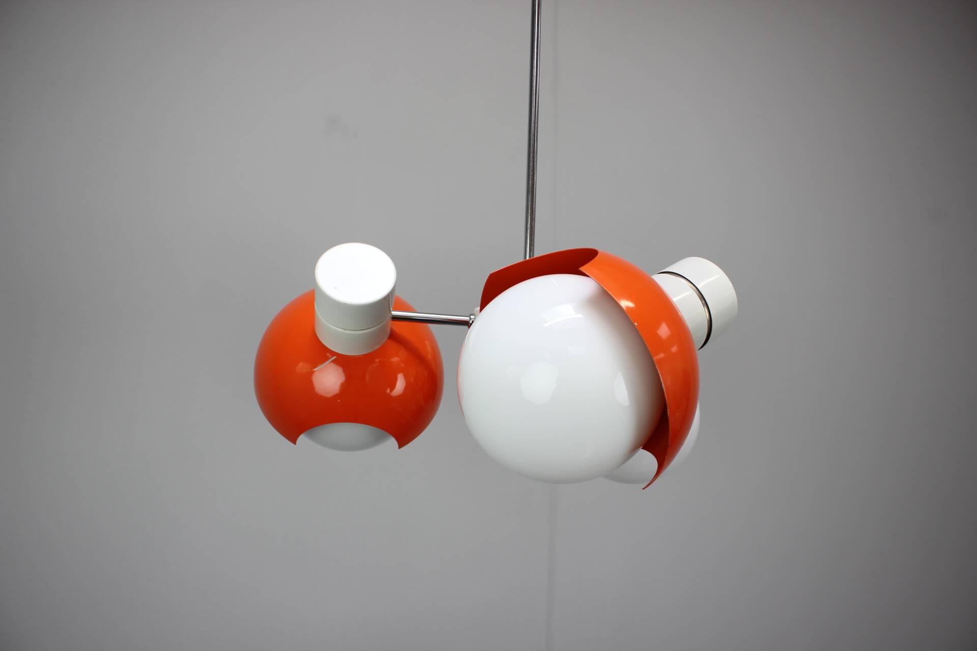 Suspension de Napako, datant de l'ère Space, 1970