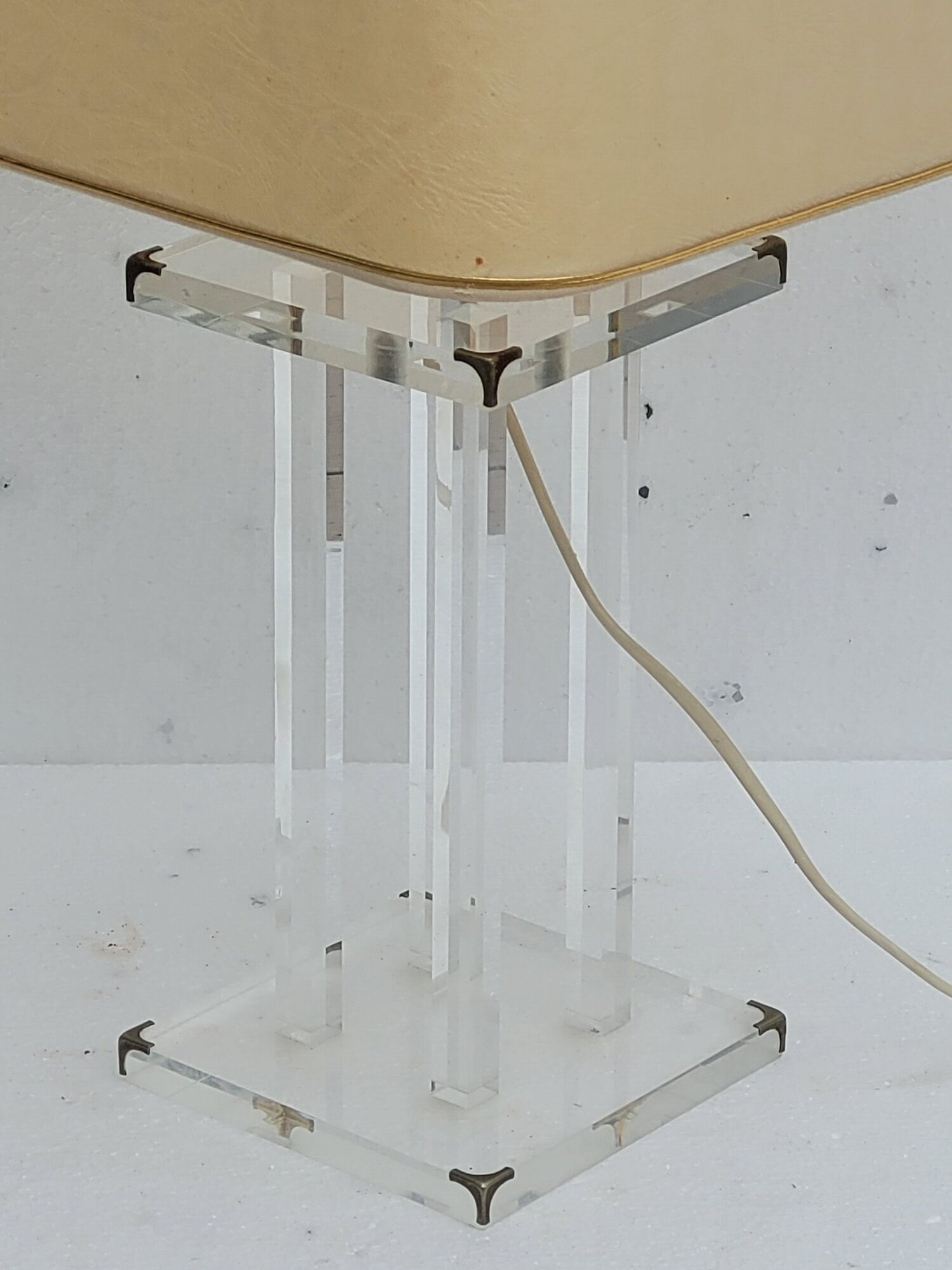 Vintage 1970 plexiglass lamp by David Lange for Roche Bobois