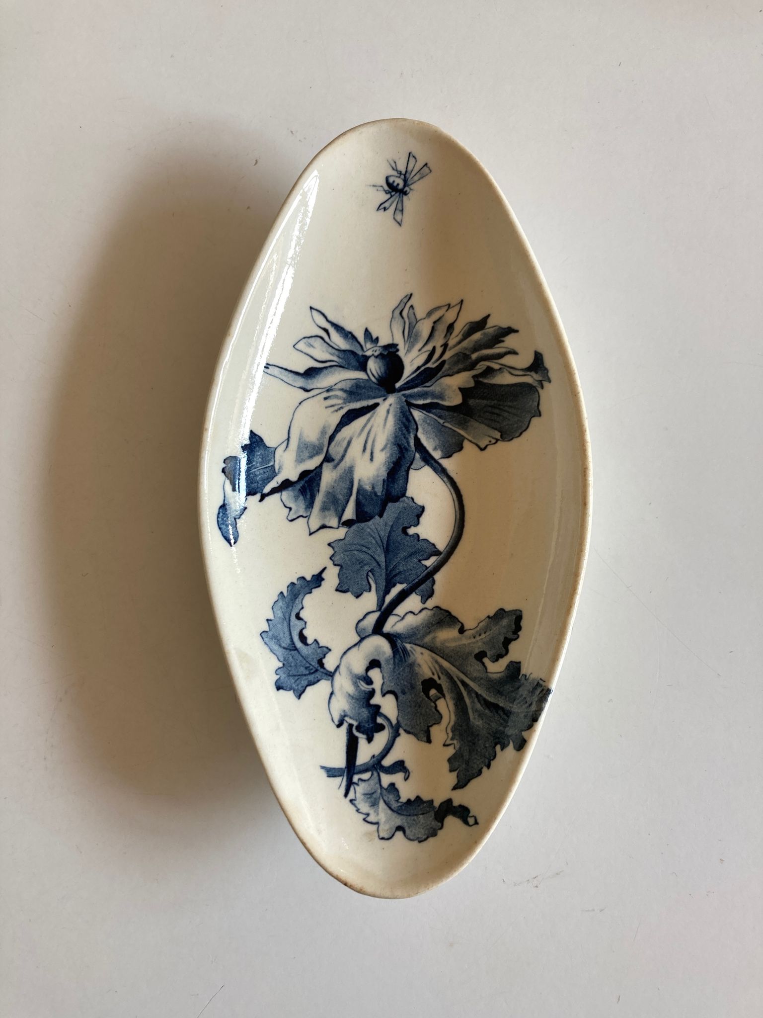 Plat ravier pavots en faïence de Gien 19e décor Eté bleu noir