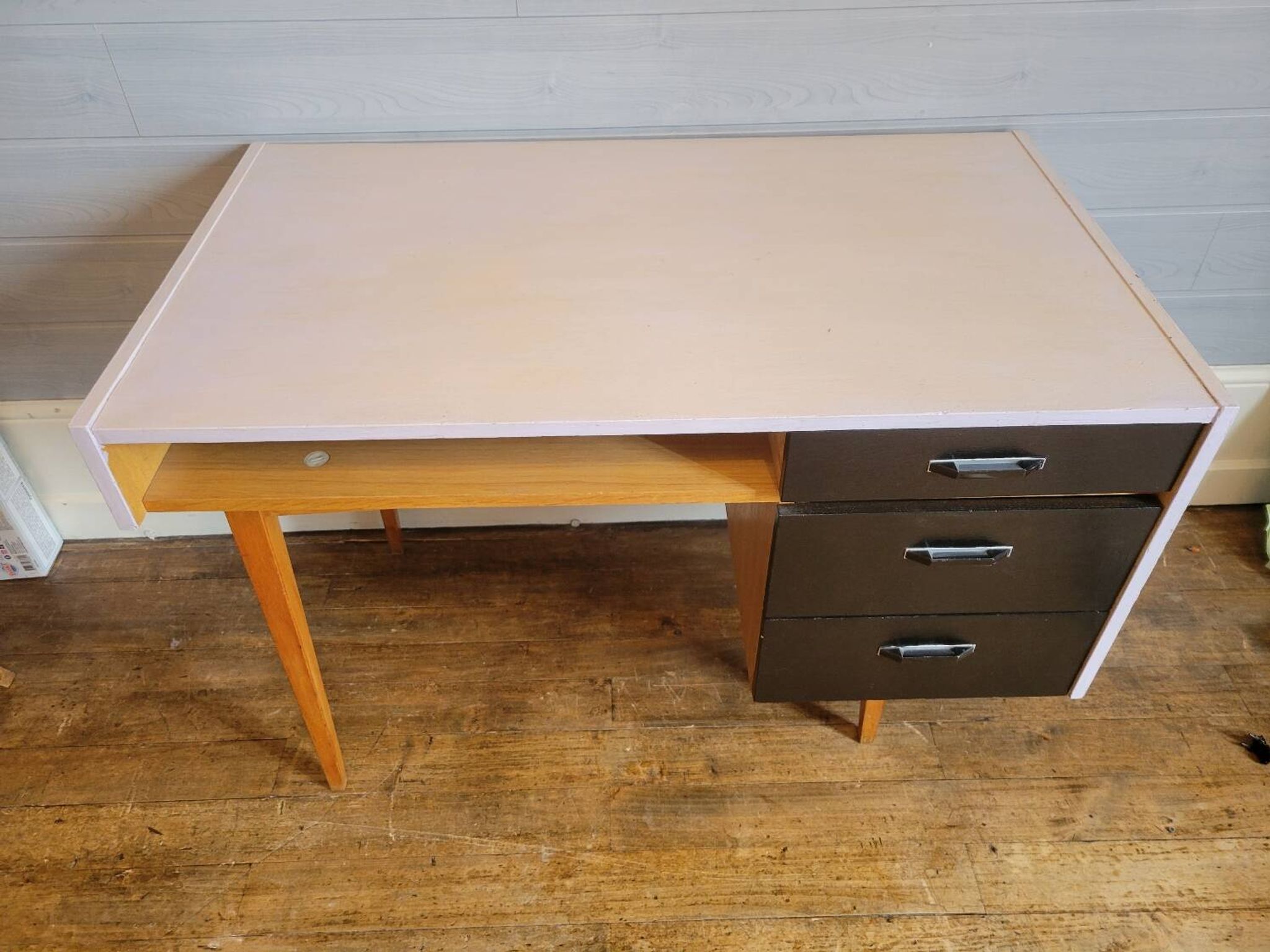 Bureau pieds compas vers1970