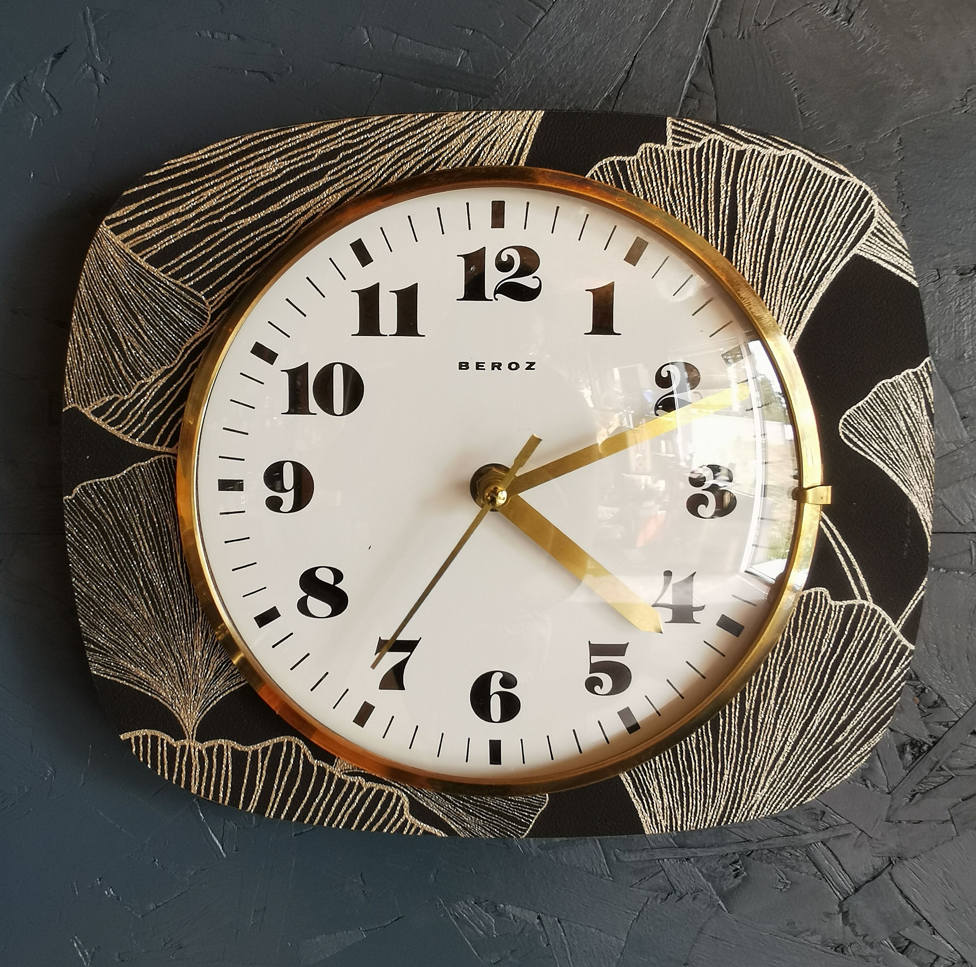 Vintage formica clock rectangular silent wall pendulum "Beroz black gold"