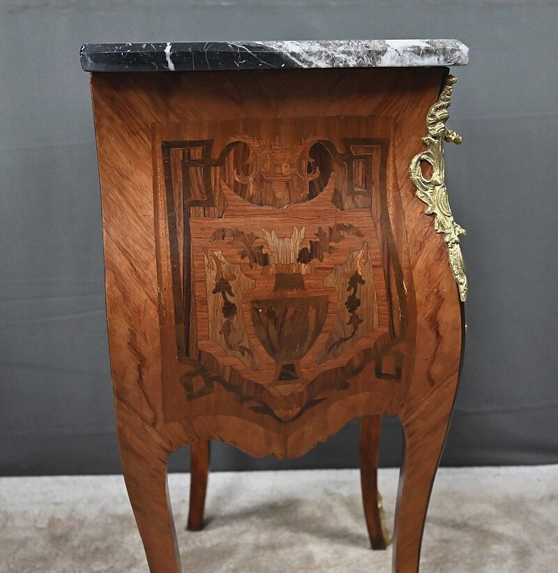 Petit meuble de salon en marqueterie, style Louis XV – Milieu XXe