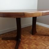 Central-footed rosewood round table
