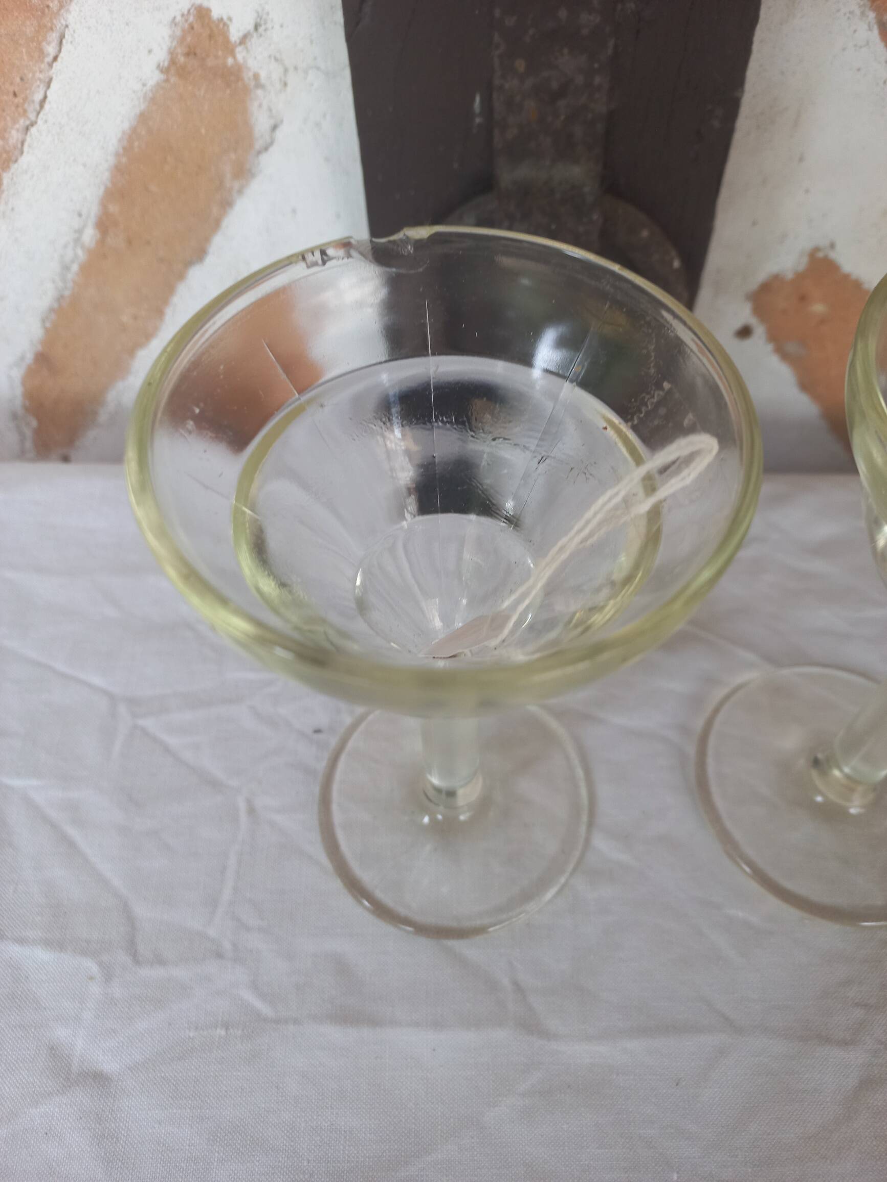 Verres bistrot absinthe anciens