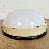 Applique, plafonnier industriel en bakélite et verre opalin, années 1950