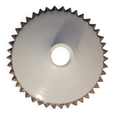 Abat jour en opaline blanche dentelé Ø 25.5 cm 1er moitié du XXème.