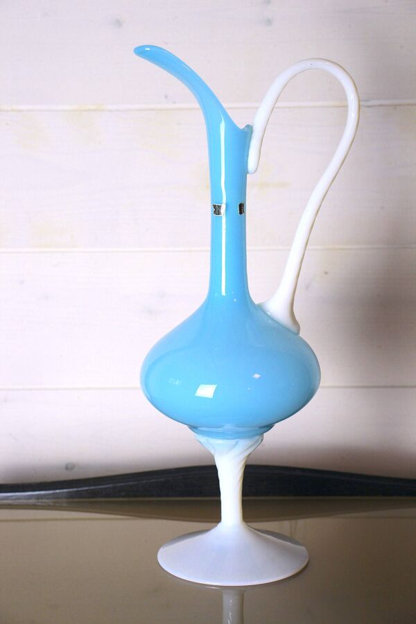 Vase en verre italien, fait main, region de Florence, Italie 1970's