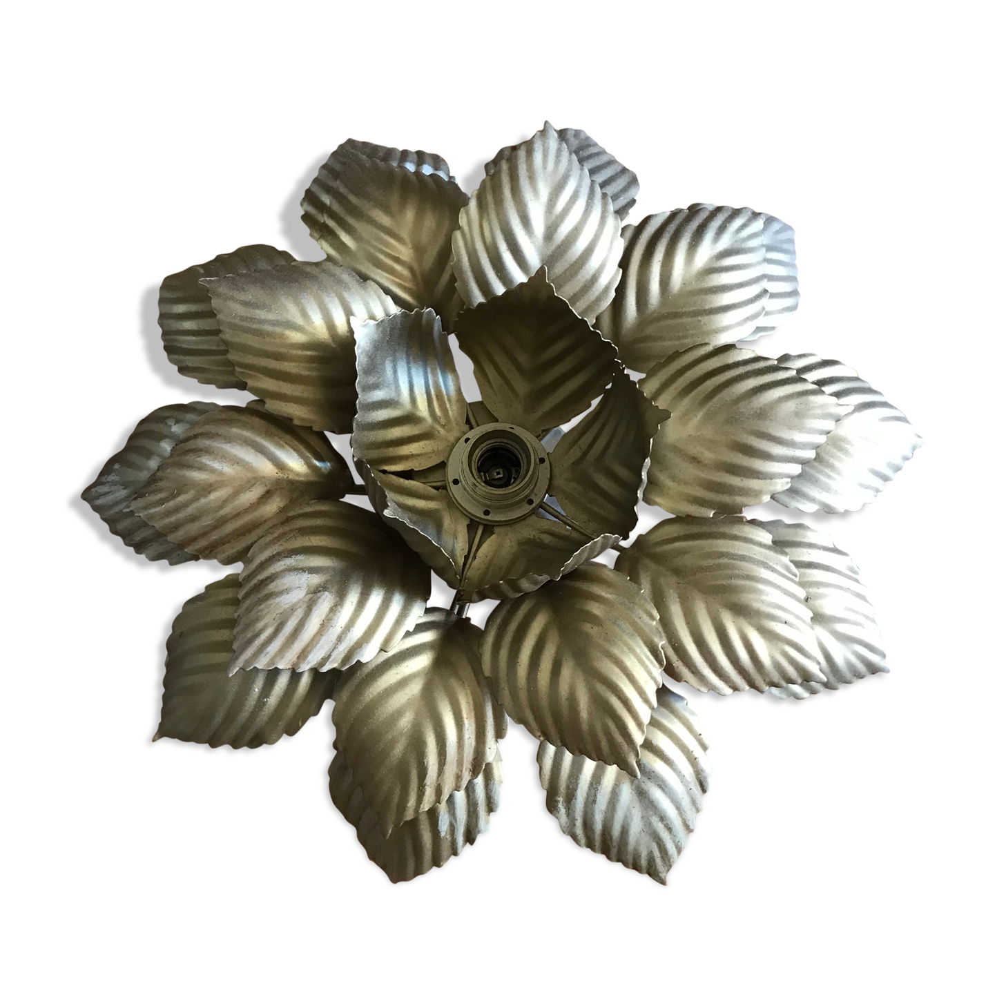 Apply gold metal flower