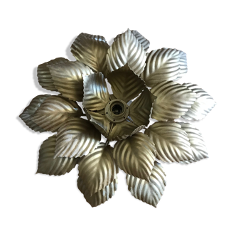 Apply gold metal flower