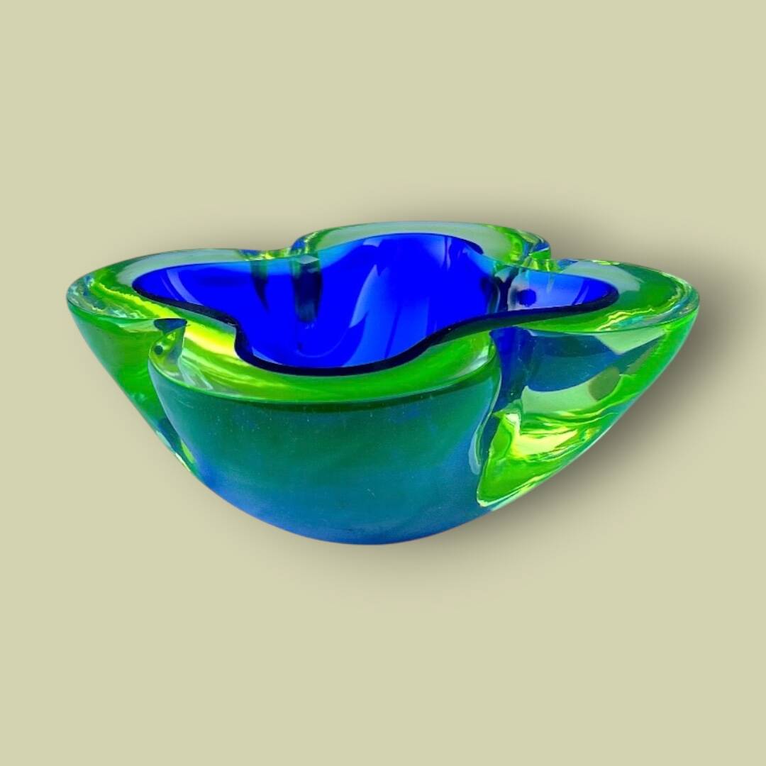 Ashtray or glass pocket tray in blue and green sommerso, Murano, 1960s
