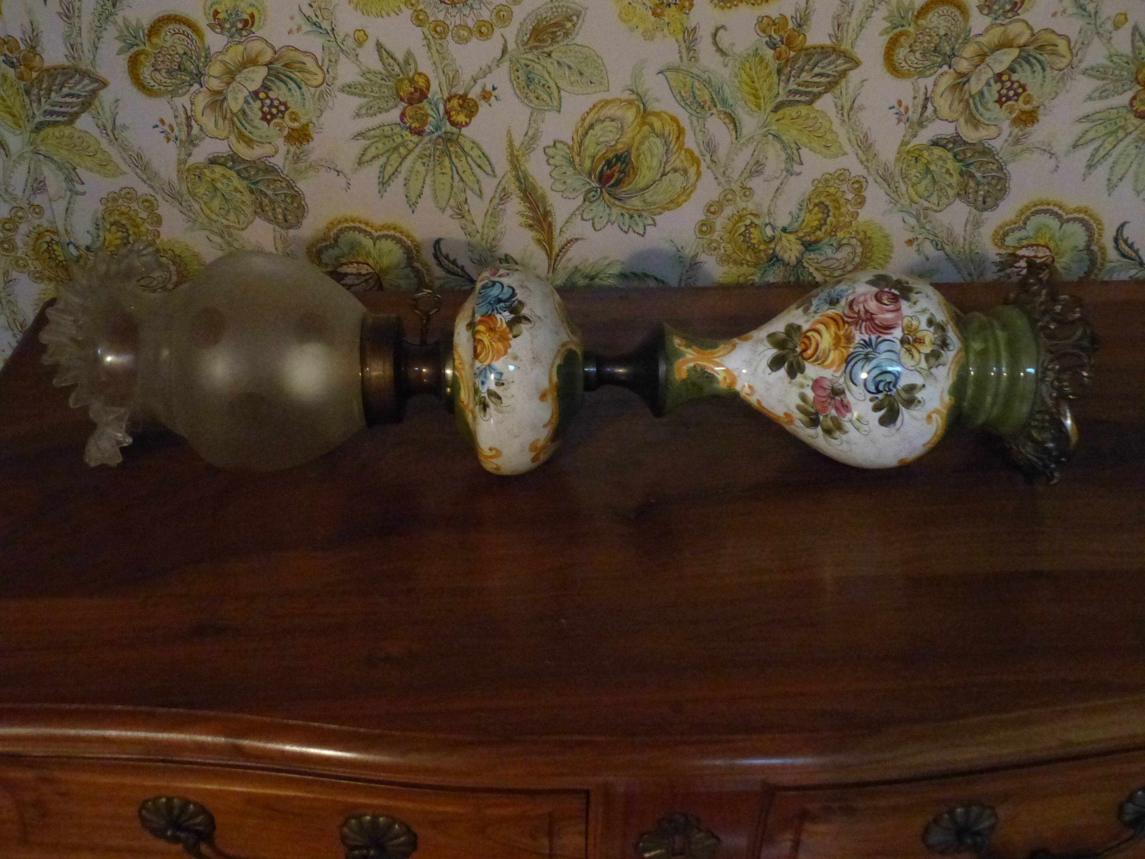 Painted ceramic lamp & lampshade glass lace