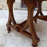Dining room table by Maison Krieger, Art Nouveau, circa 1900, in solid oak