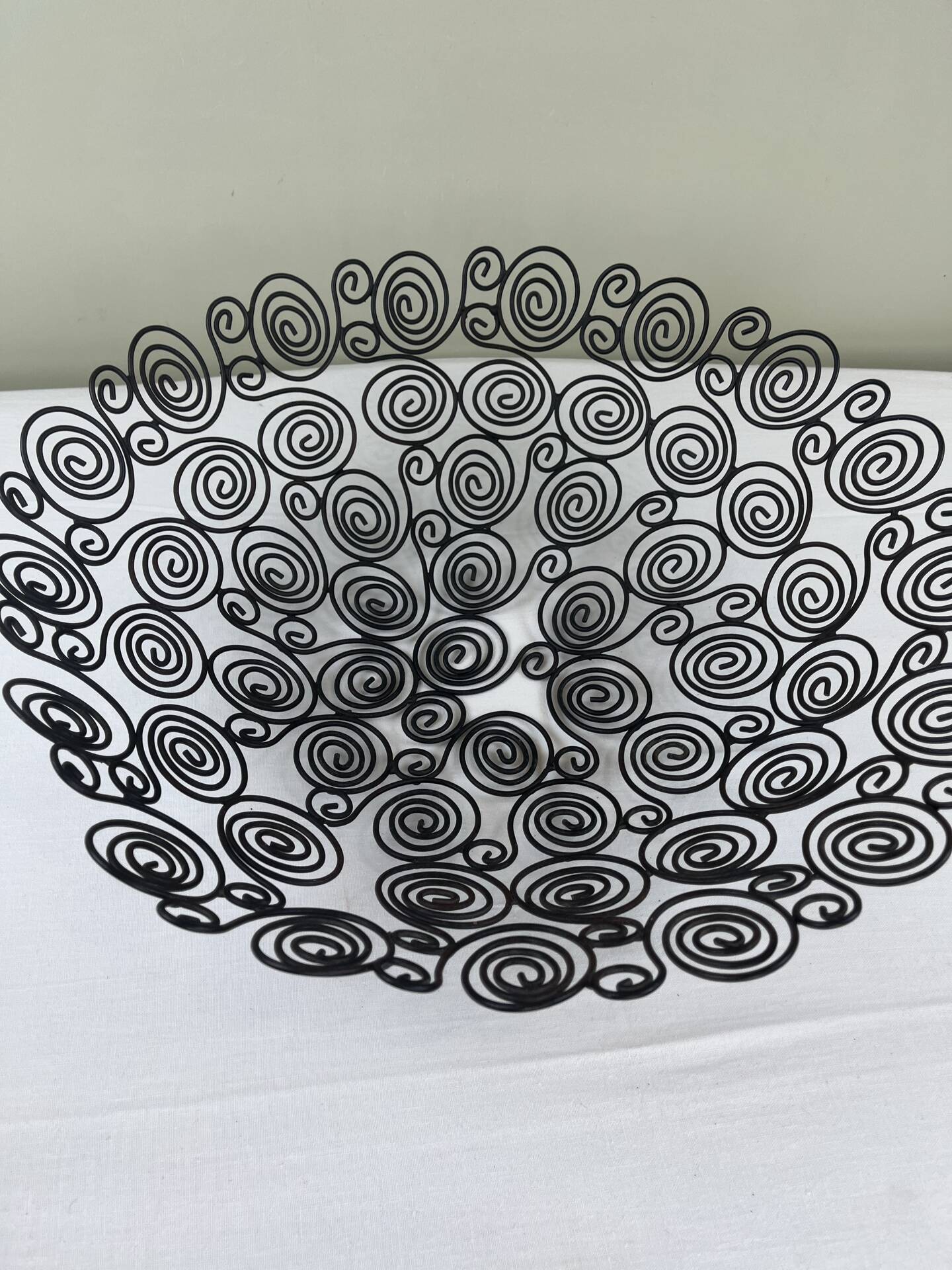Coupe sculpturale en métal