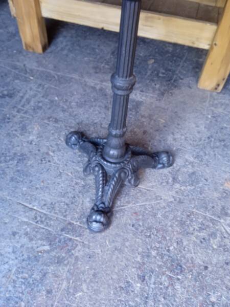 Vintage bistro gueridon table 65/65 cm wood and cast iron