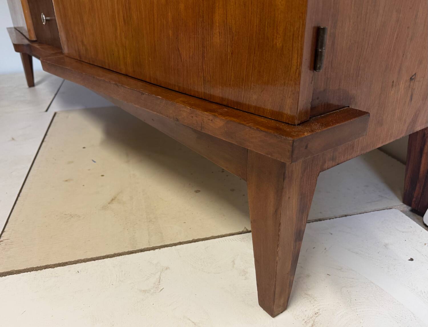 Vintage sideboard with splayed legs