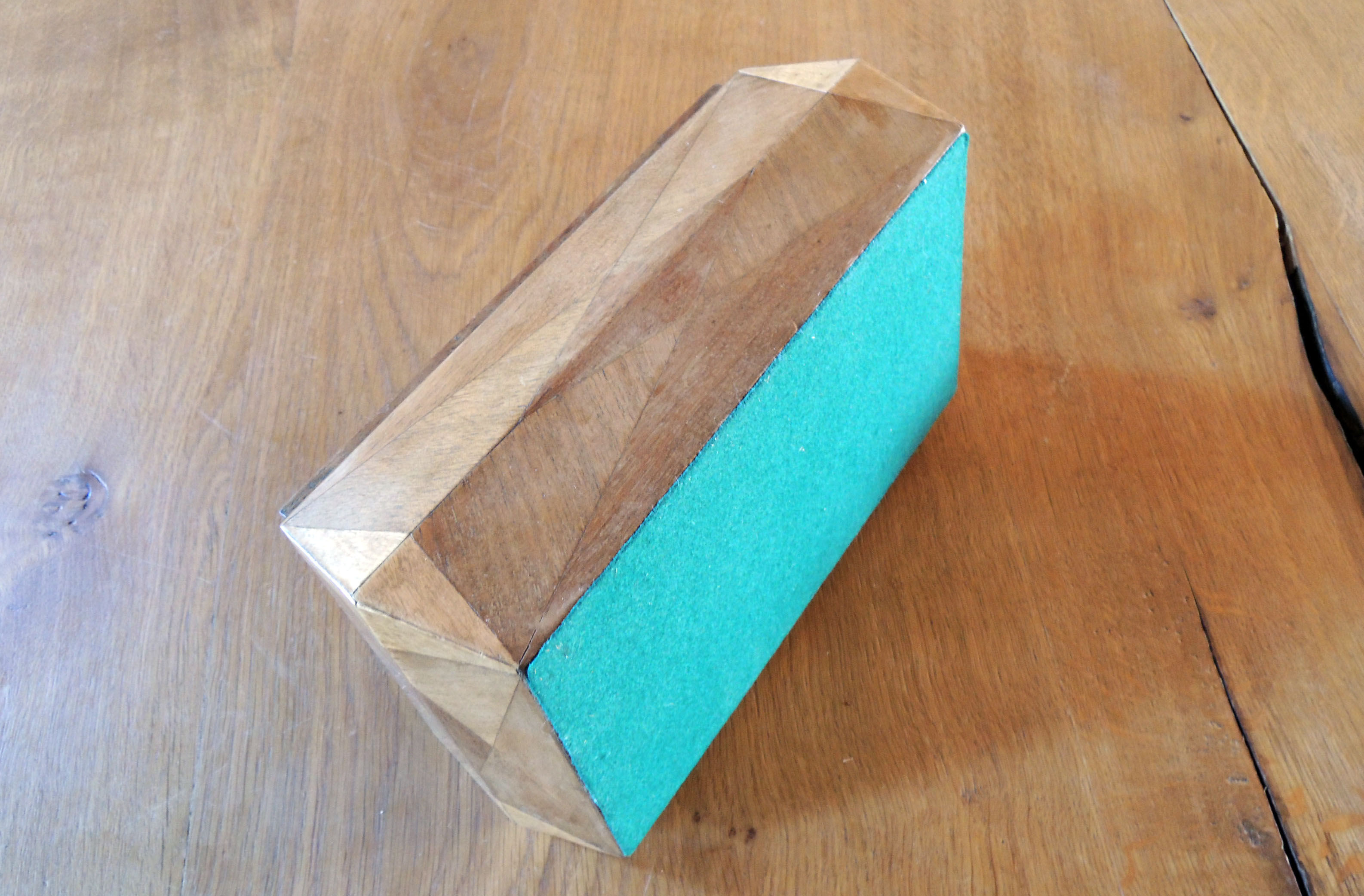 Box marquetry diamond tips initials TR