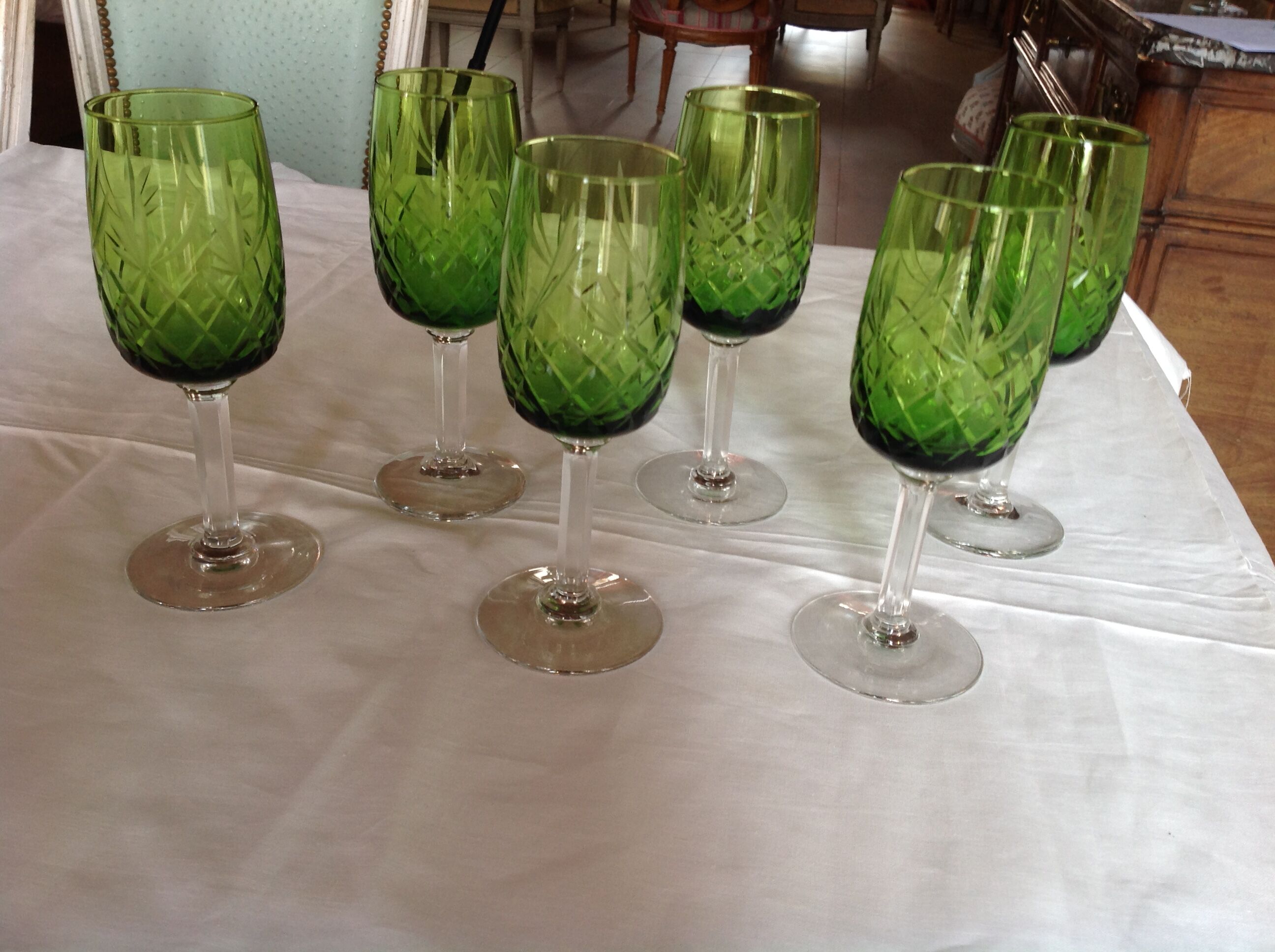 6 verres à vin blanc anciens