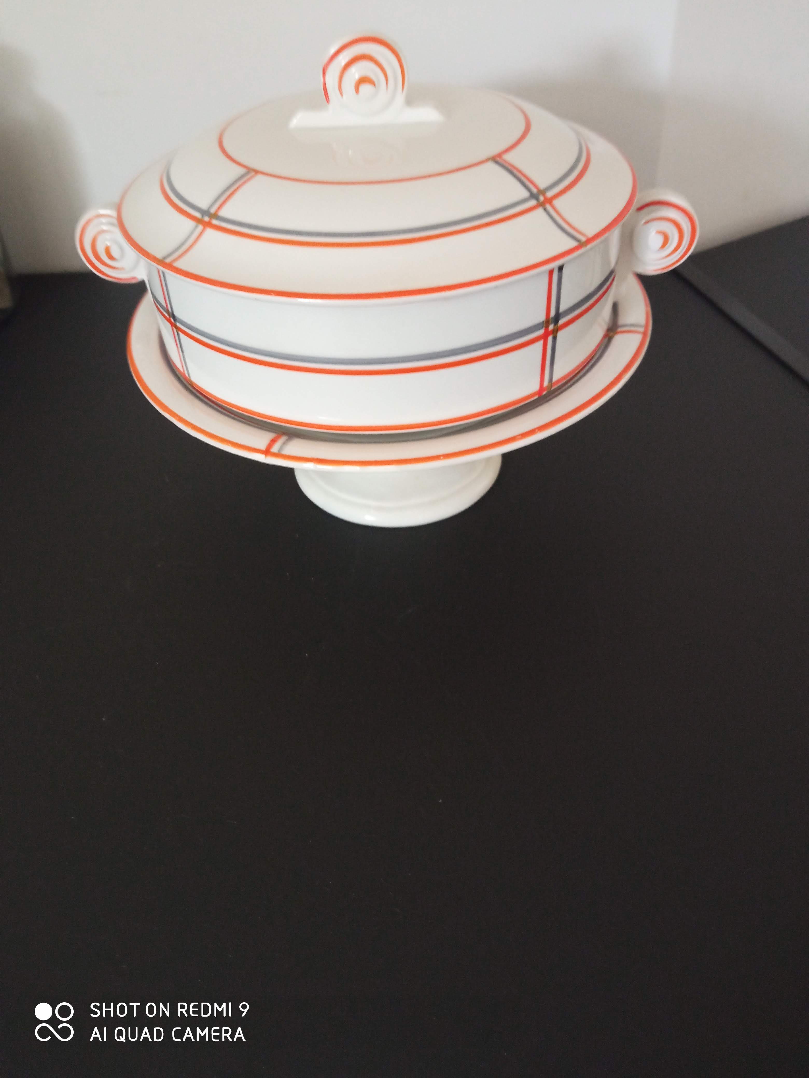 Jam service and antique onnaing ceramic compotier