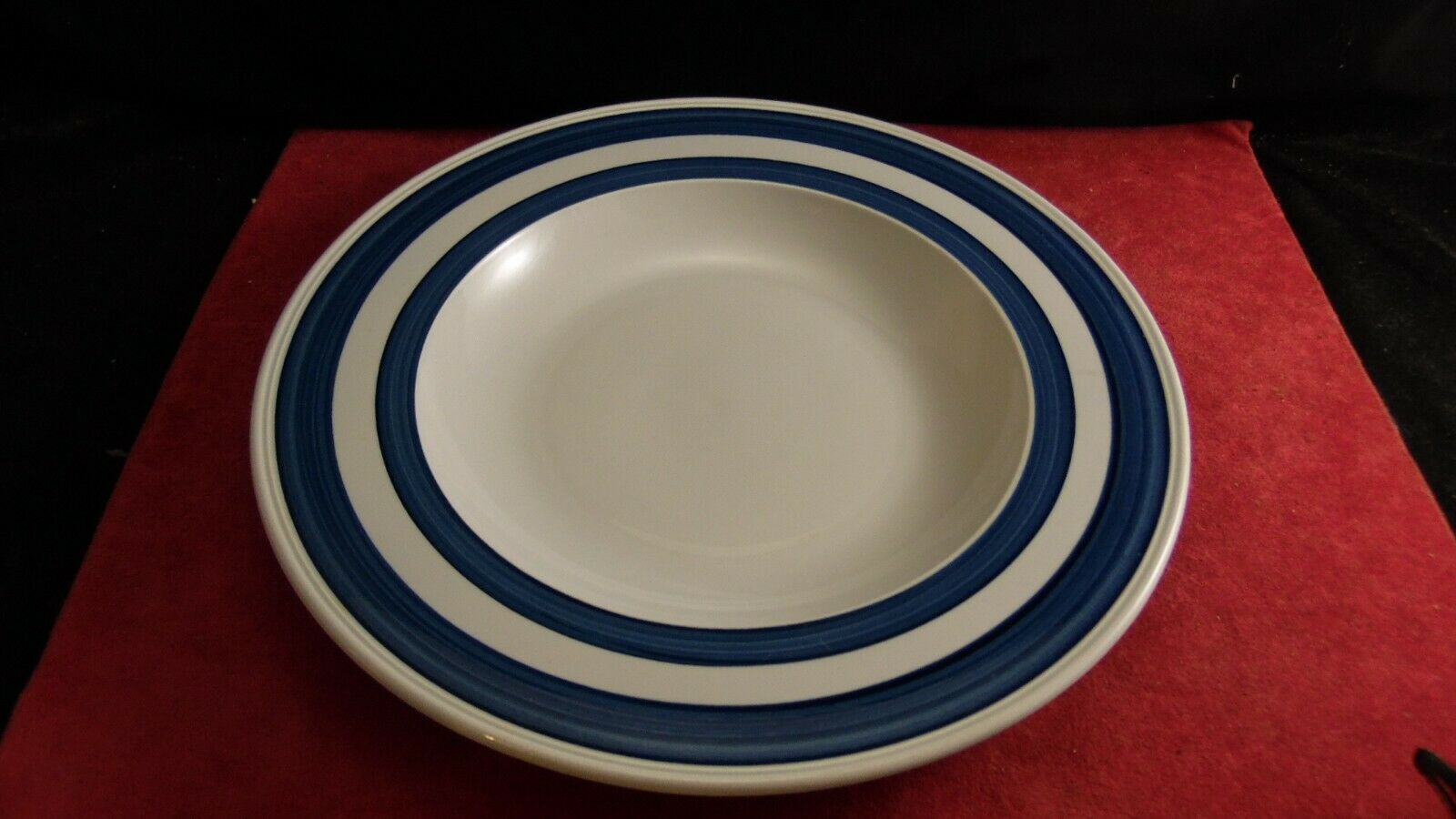 Villeroy and Boch Blue Cloud porcelain hollow round dish