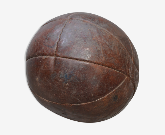 Ballon de football ancien en cuir marron fonc Selency Ballon de football ancien en cuir marron fonc Selency