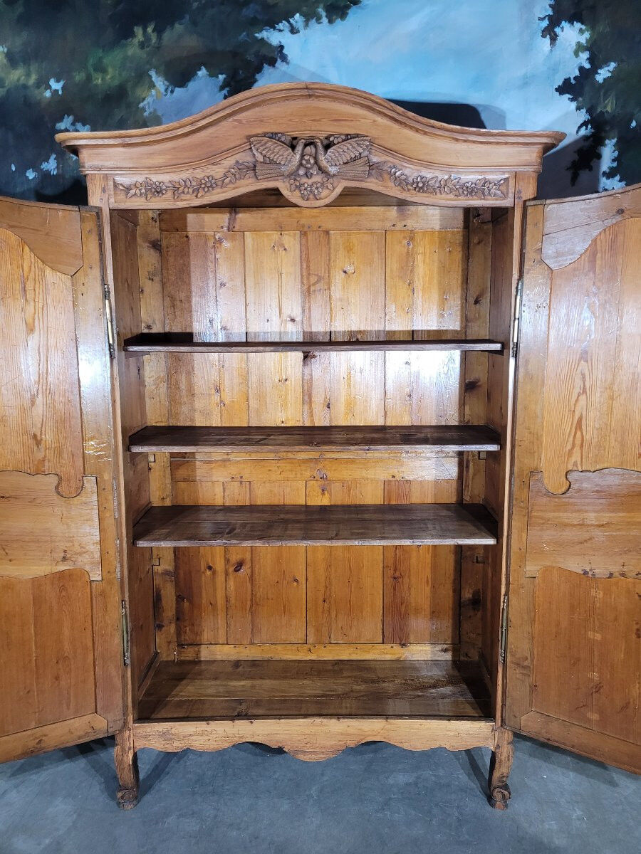 Armoire de montagne en sapin