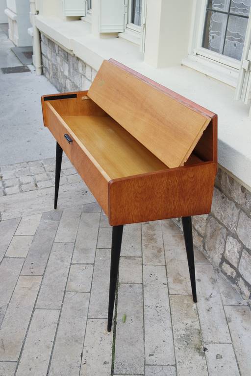 Console spindle feet