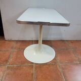 Tulip foot end table from the 70s