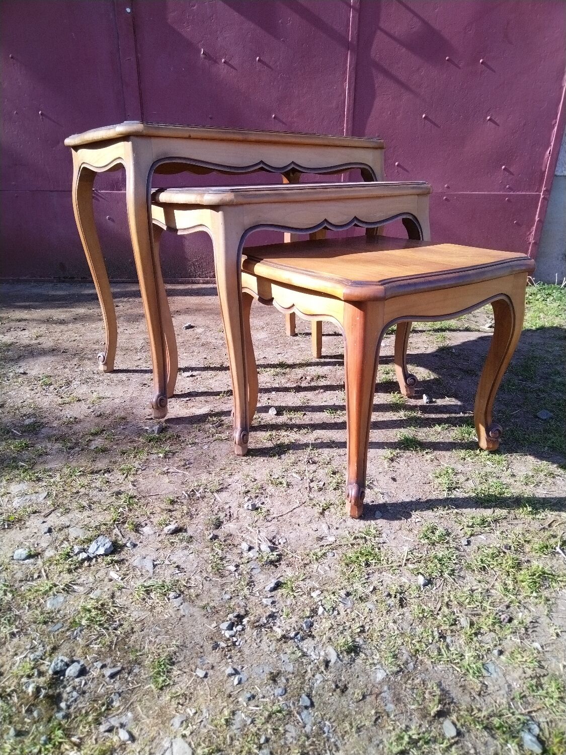 Louis XV style trundle table