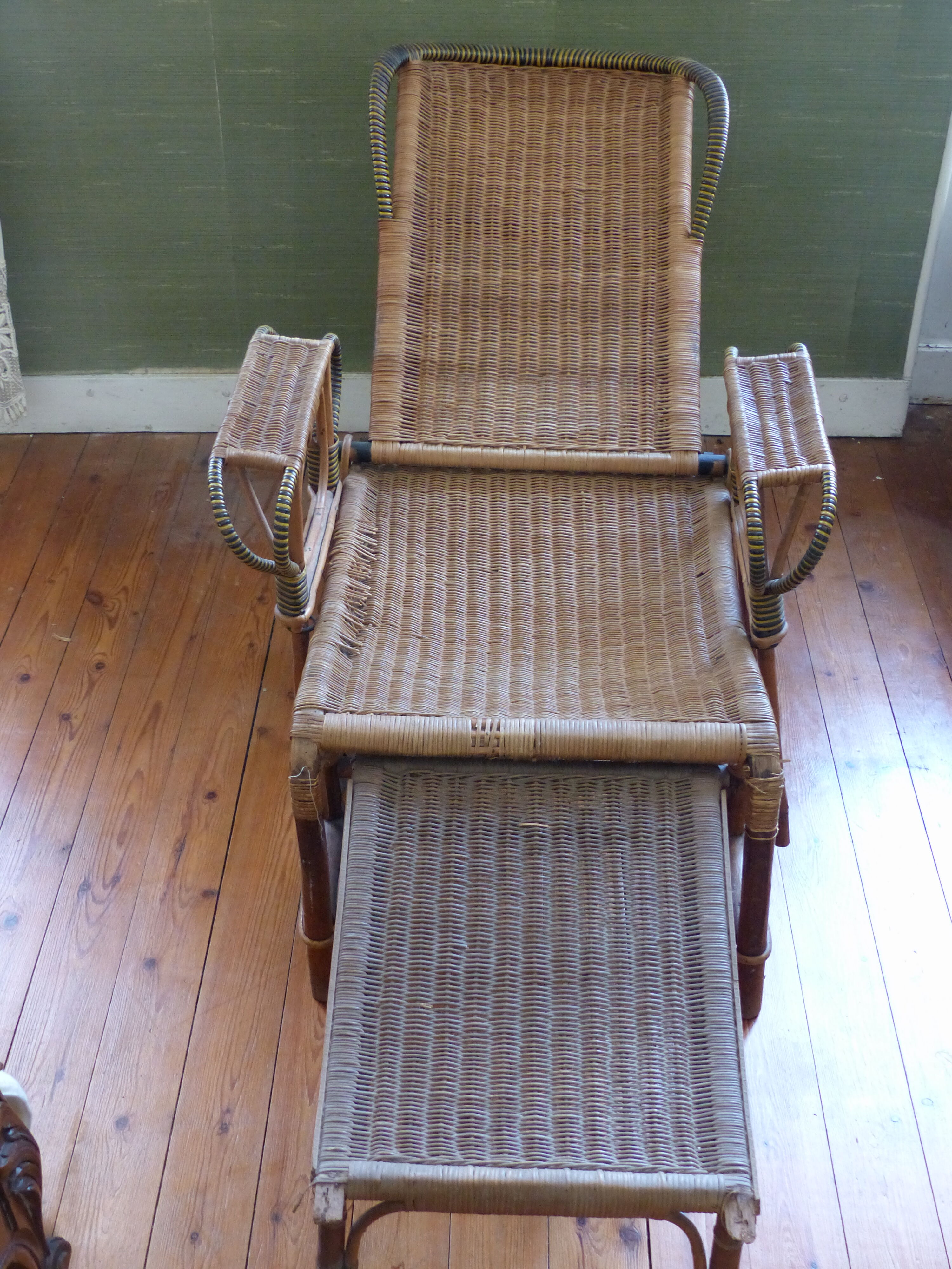 Chaise longue debut xx° en rotin, osier et bois