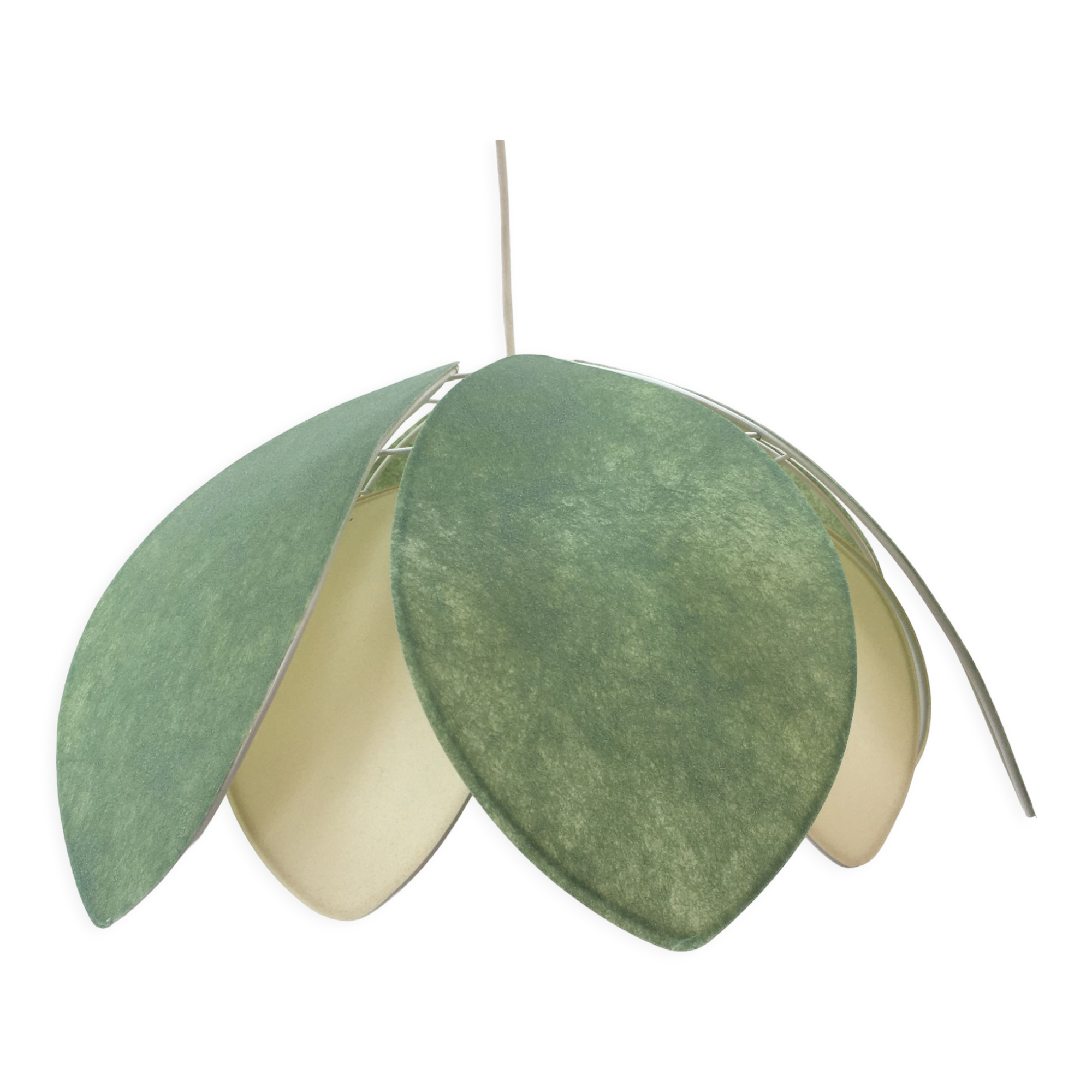 Lotus flower suspension