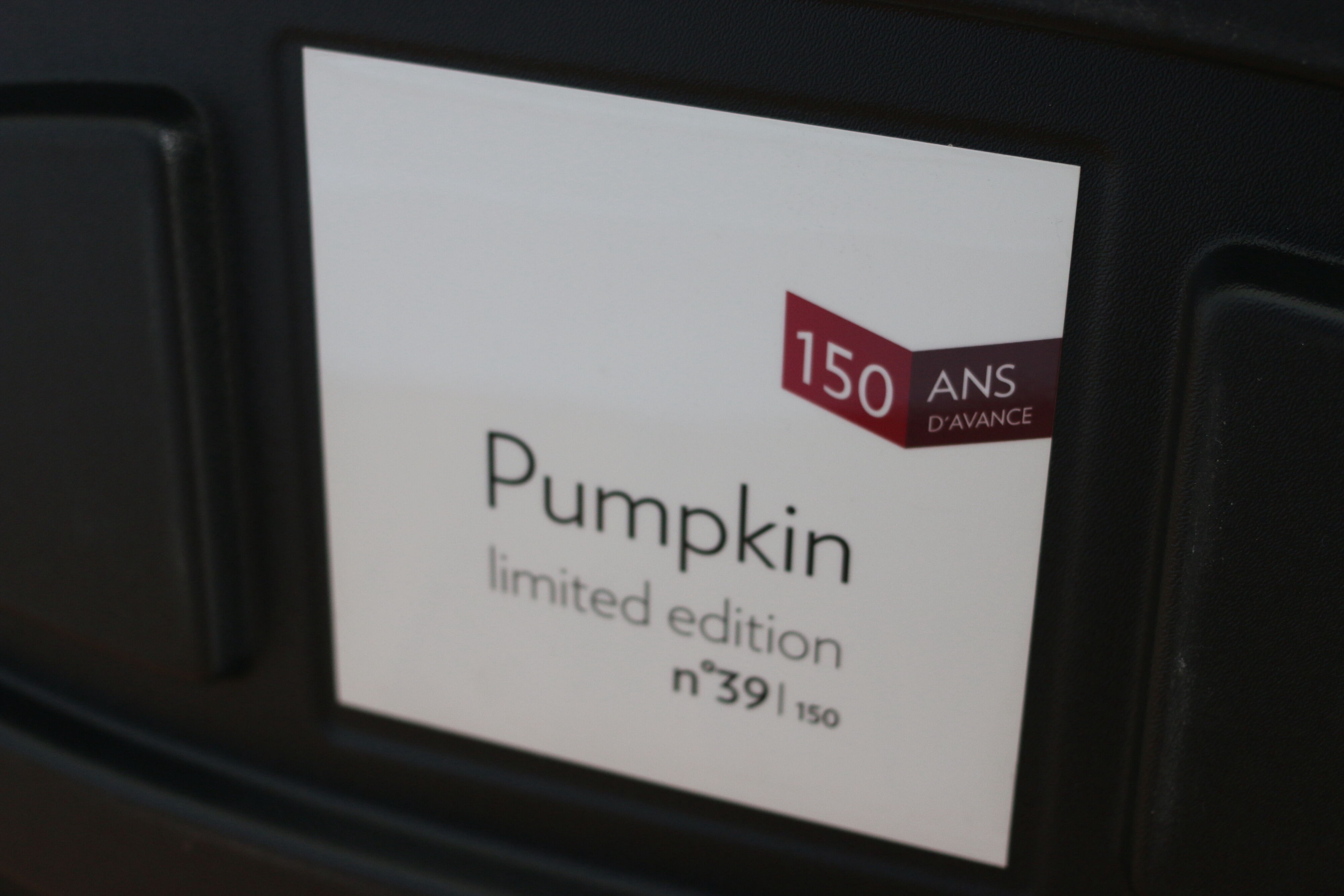 Fauteuil "Pumpkin" Pierre Paulin Edition limitée