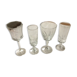 Ensemble de 4 verres à pied depareillés