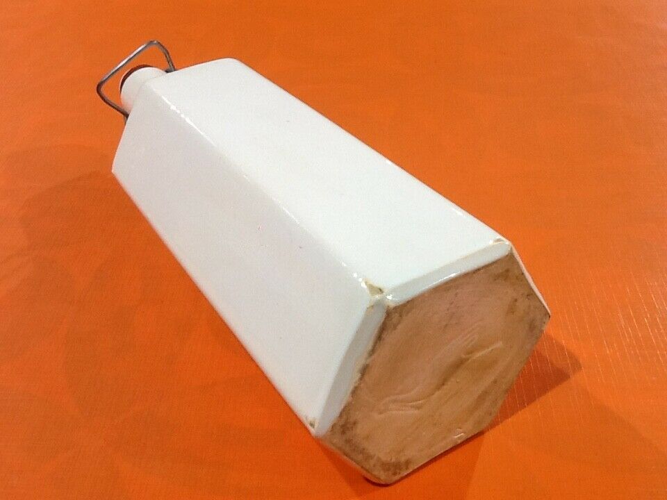 Old bottle / bottle enamelled Sandstone Mechanical clasp