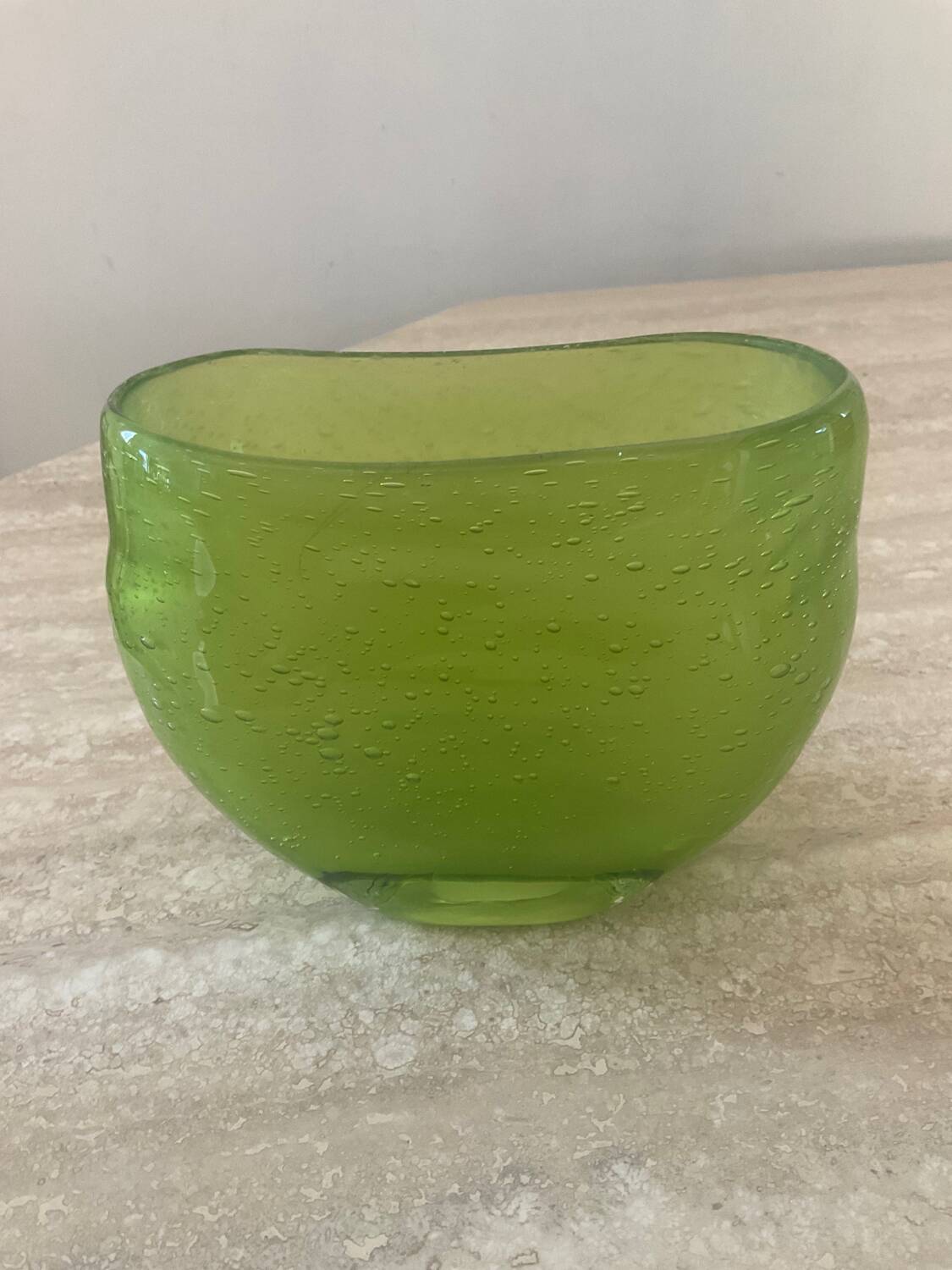 Murano vase in bubble-blown glass paste