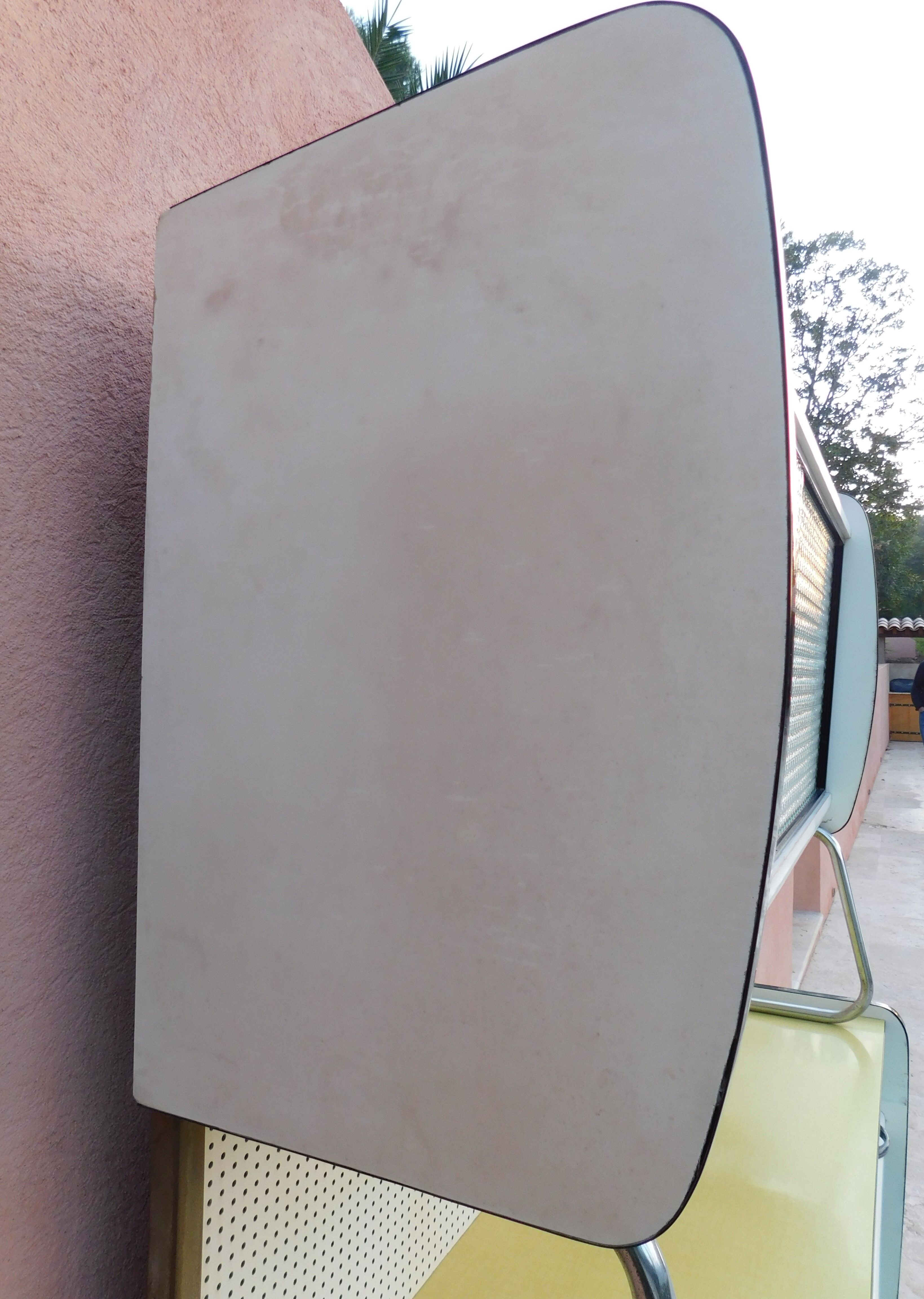 Formica kitchen buffet