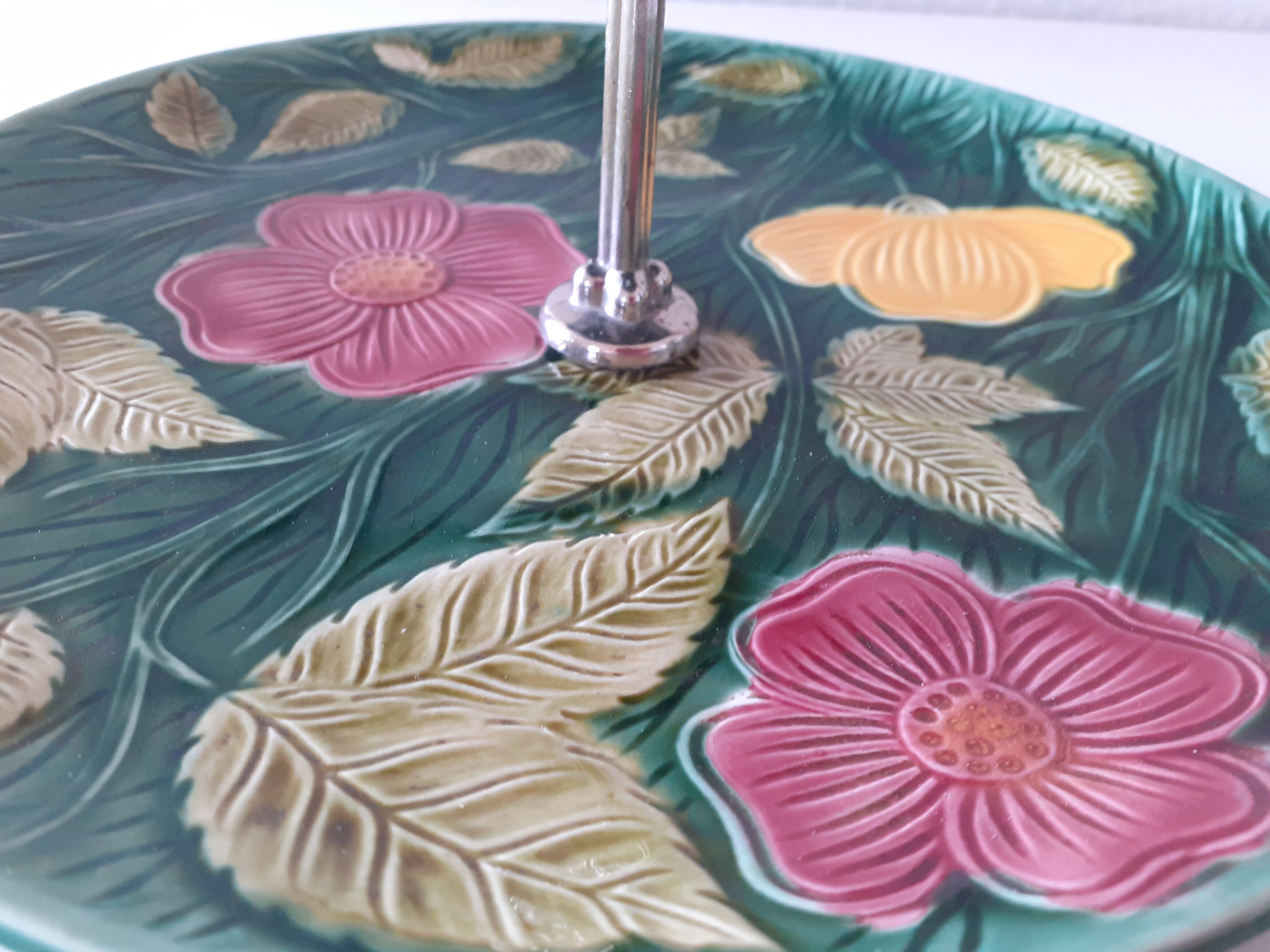 Servant display with cakes Sarreguemines