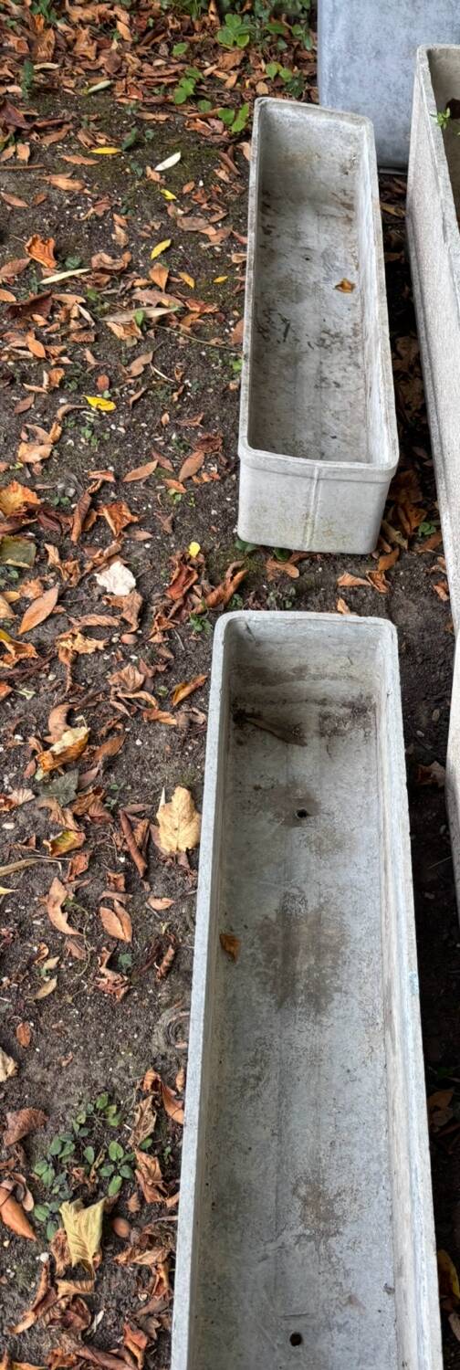 Set of 4 fibreglass planters by Willy Guhl