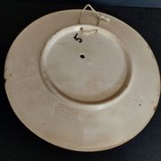 Assiette en barbotine poire en relief fin XIXème début XXème