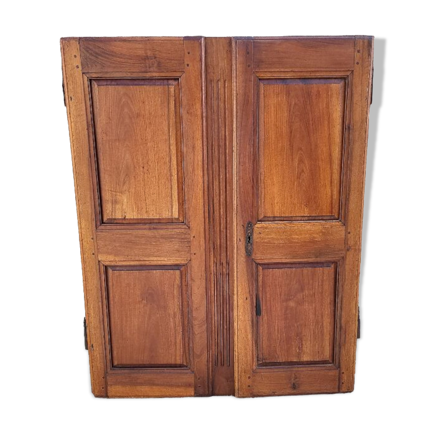 Pair of cabinet doors to make a closet