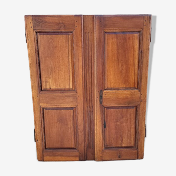 Pair of cabinet doors to make a closet