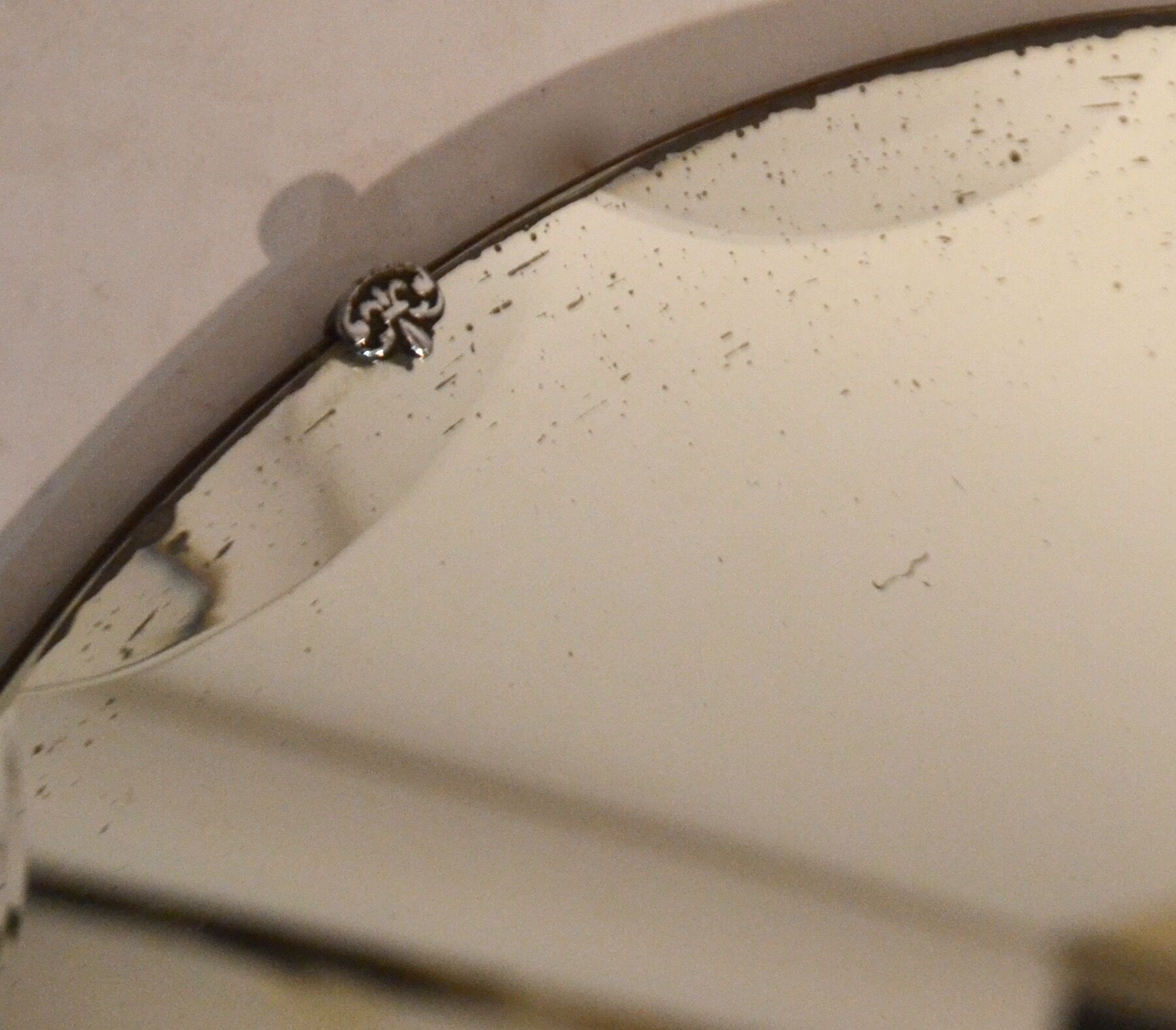 Mirror round beveled 50 years 50x50cm