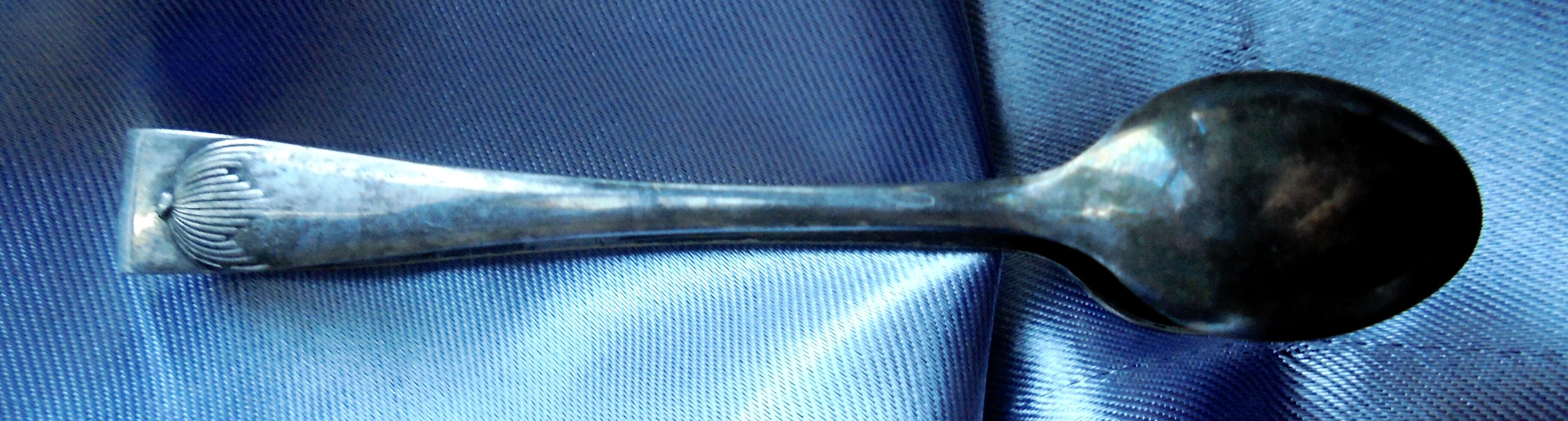 Art Deco sugar pinch