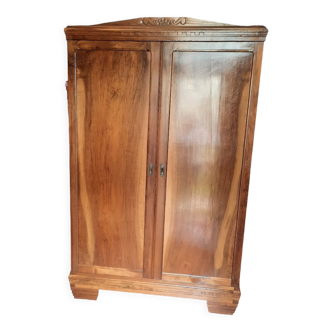 Armoire parisienne