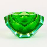 Faceted diamond ashtray in colour from the 1960s by Flavio Poli for Seguso, Murano, Italy.