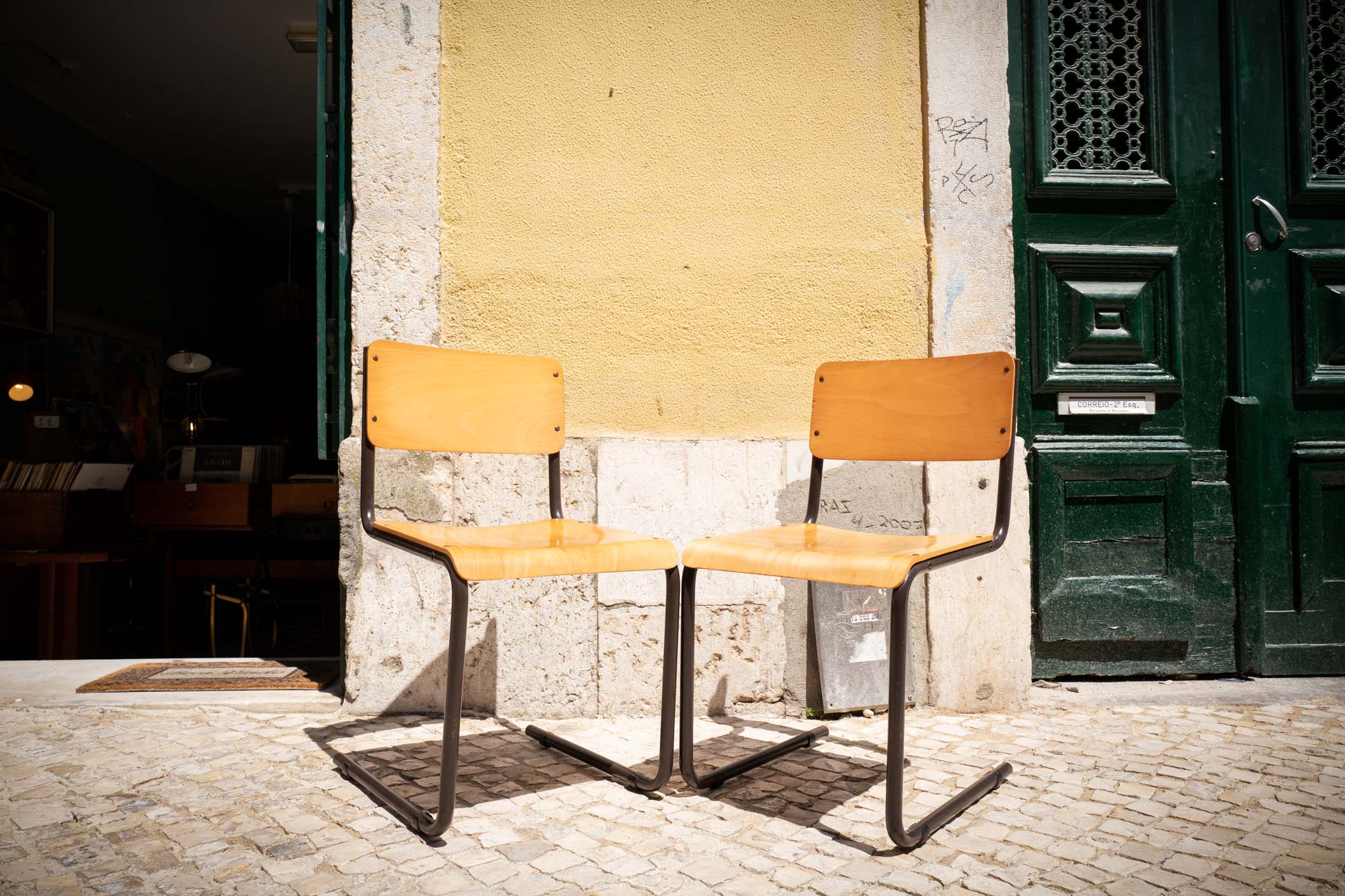 Escolar chair by Siza Vieira