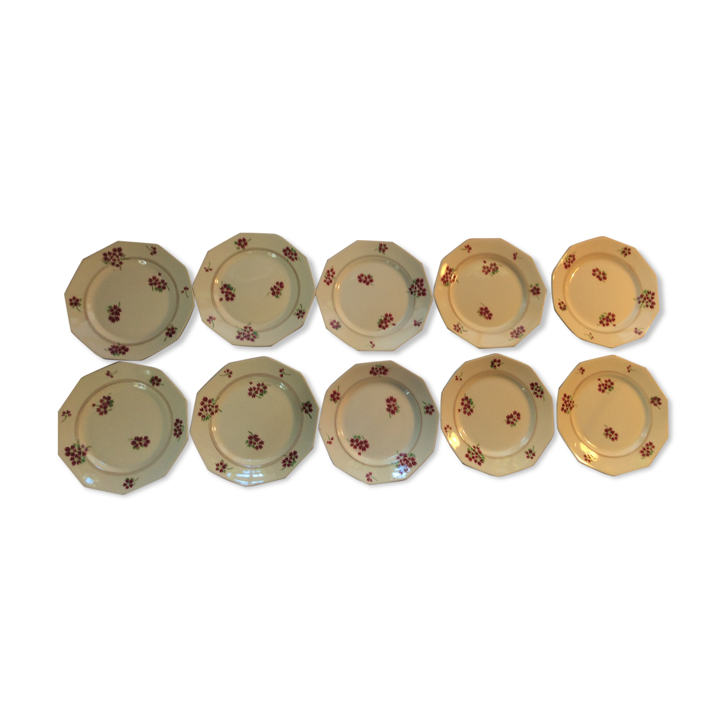 Set of 10 vintage plates