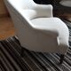 Fauteuil crapaud ancien en toile de chanvre lavée