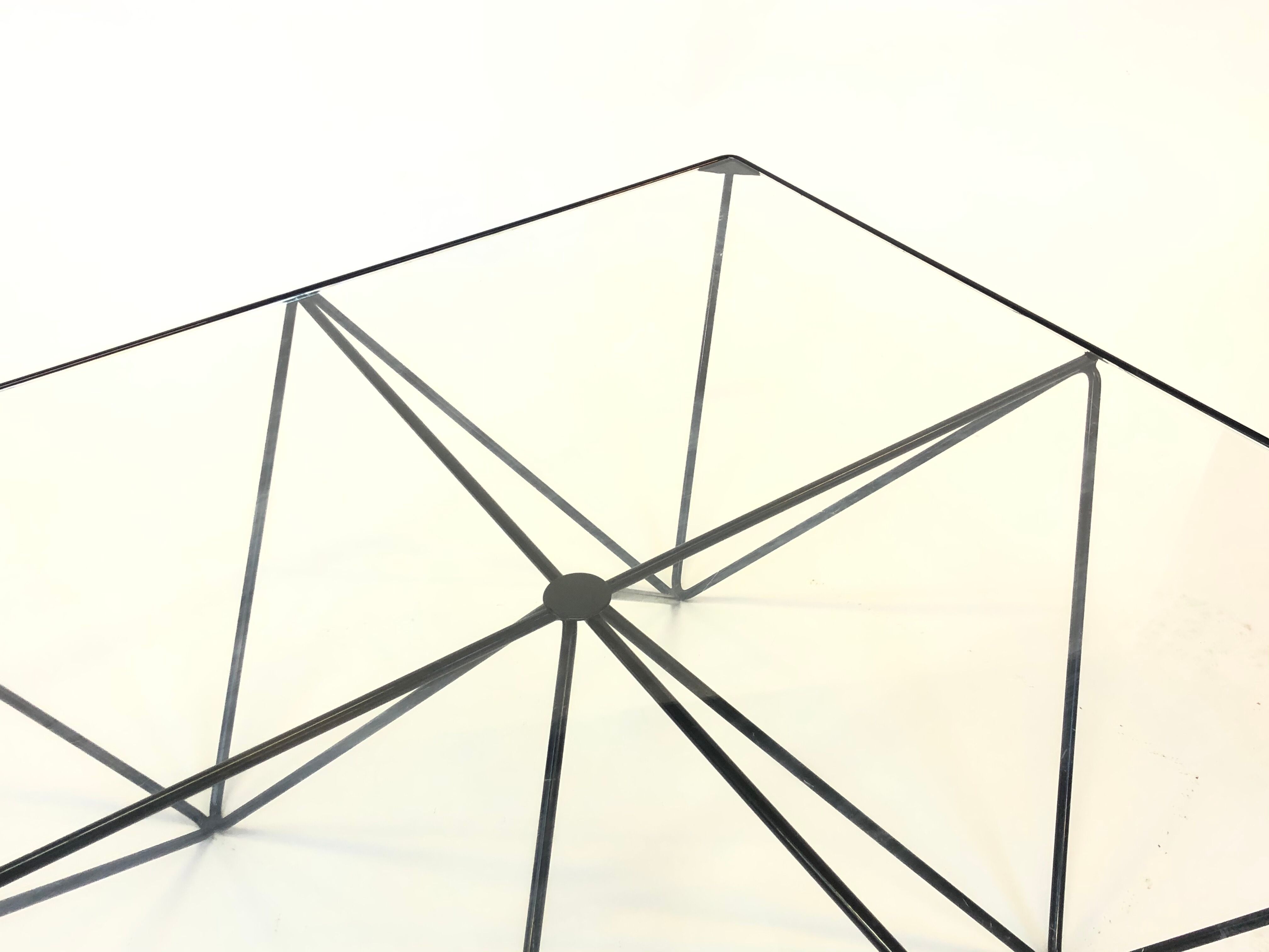 Vintage coffee table in 60s/70s steel wire design