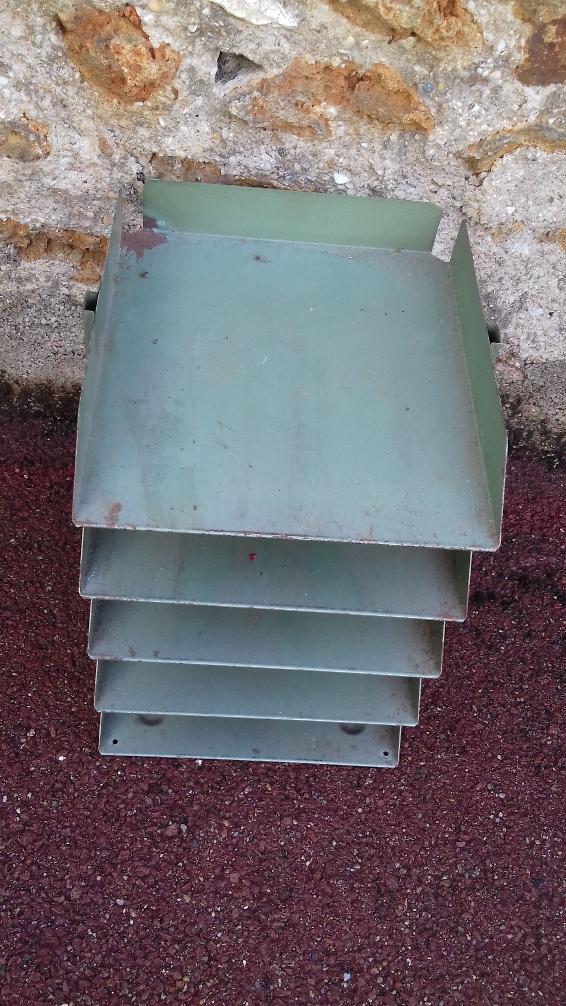 Vintage metal binder sorter