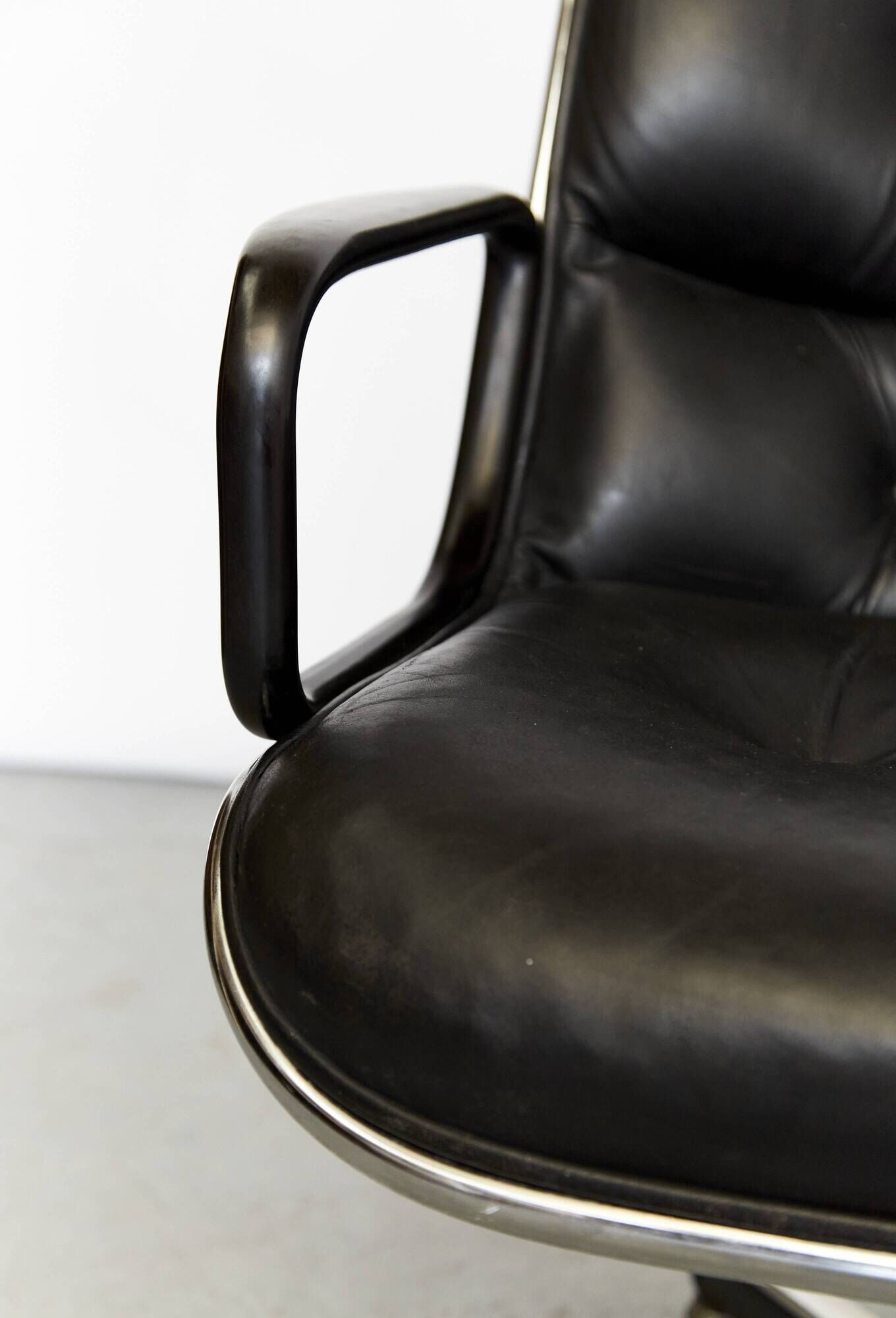 Charles Pollock, « président exécutif » de Knoll International